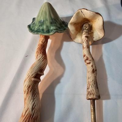 Feeders & Yard Decor  (L-JS)