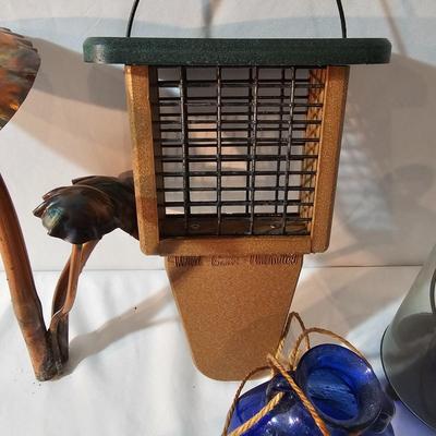 Feeders & Yard Decor  (L-JS)