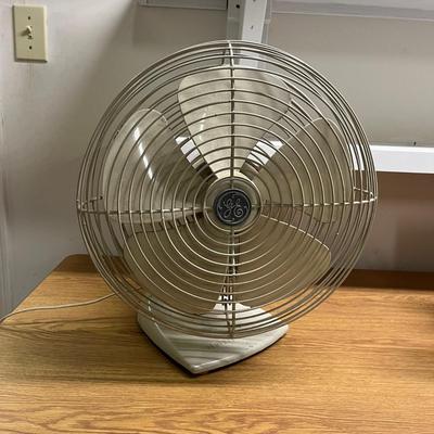 Retro General Electric Metal Oscillating Fan (S-MG)