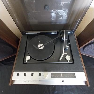 VINTAGE ZENITH LP PLAYER WITH COVER AND TWO SPEAKERS
