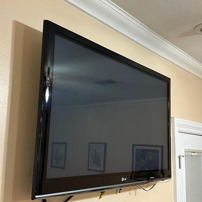 LG 50â€ Plasma TV with Remote