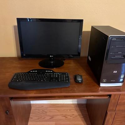 HP Pavilion PC with LG Monitor, Keyboard & Mouse (See description)