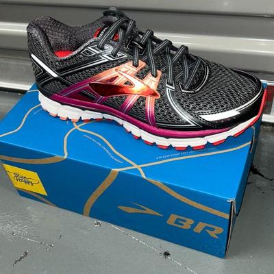 Brooks Sneakers