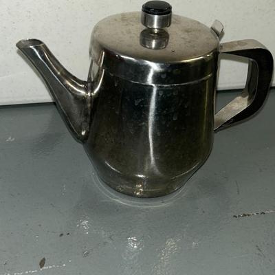 Pots and Lemon juicer