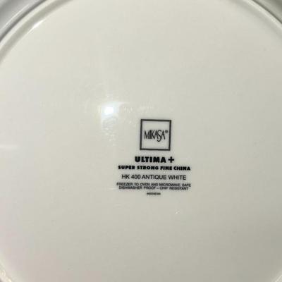 Mikasa Ultima+ China (3 dinner plates)