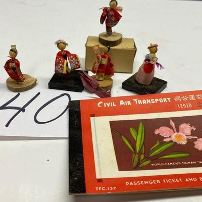 Tiny Wooden Kokesi Japanese Dolls Lot