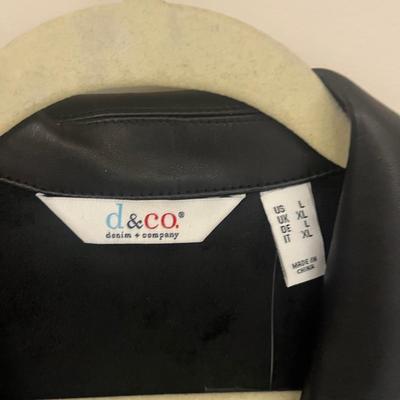 Ladies Bob Mackie, Dennis Basso, Isaac Mizrahi Coats size L/XL (PC1-MG)