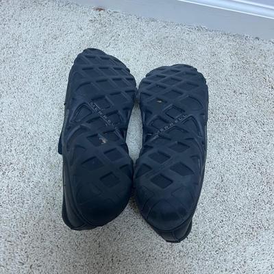 Menâ€™s Shoes Size 11 (PC1-MG)