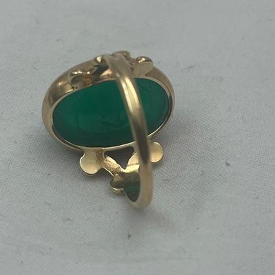 14K Ring With Jade Colored Stone (PB2-MG)