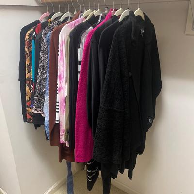 Collection of Womenâ€™s Tops, Size XL, incl. Some New w/ Tags (PC1-MG)