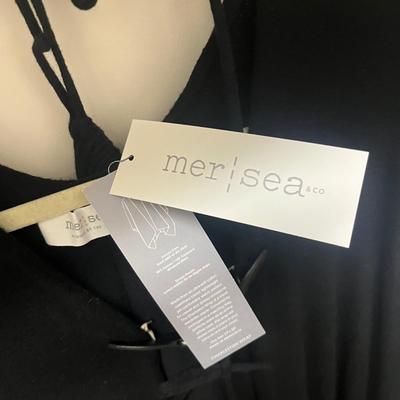 Collection of Womenâ€™s Tops, Size XL, incl. Some New w/ Tags (PC1-MG)