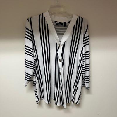 Collection of Womenâ€™s Tops, Size XL, incl. Some New w/ Tags (PC1-MG)