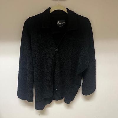 Collection of Womenâ€™s Tops, Size XL, incl. Some New w/ Tags (PC1-MG)