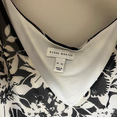 Neiman Marcus, Christian Dior, Chicos & More Ladies Tops & Jackets, Size L/XL (PC1-MG)