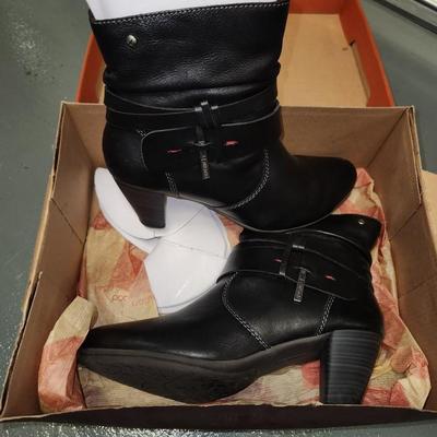 Pikolinos Leather Ankle Boots
