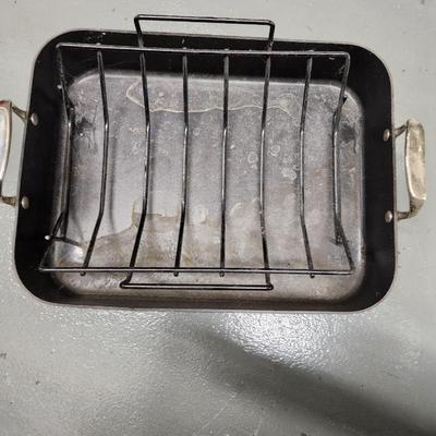 Roasting pan