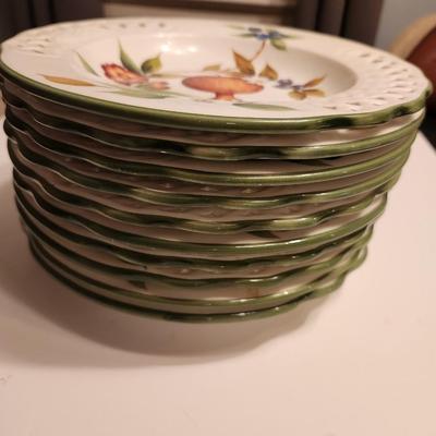 Brummell "Tiffany" China (10 dinner plates and 2 serving bowls)
