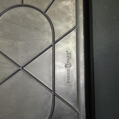 Nordic Ware Backsplash Griddle