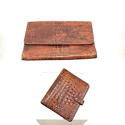 437 Vintage Georgetown Leather Crocodile Binder and Portfolio