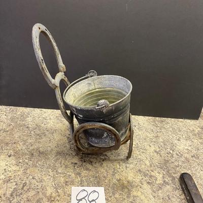 Horse Shoe Plant Hanger