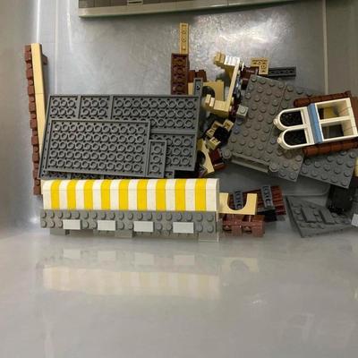 Lego Cafe Corner (3 levels)