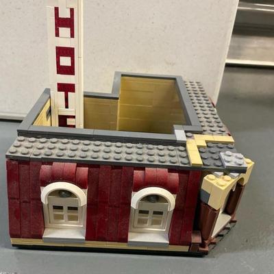 Lego Cafe Corner (3 levels)