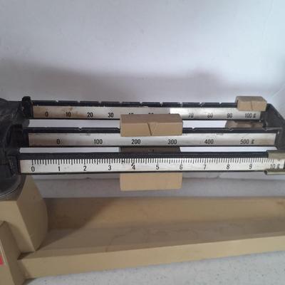 Ohaus Triple beam balance Scale 2610g