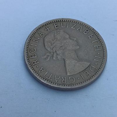 DEI DRATIA REGINA ELIZABETH II  2 shillings coin