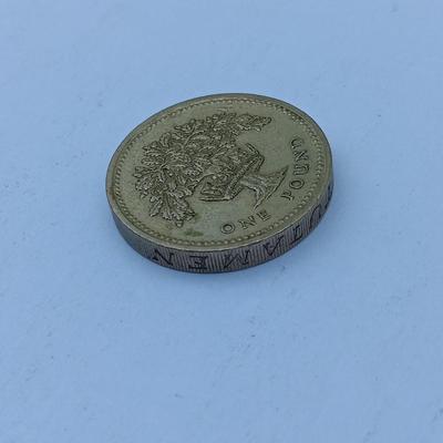 Elizabeth II D-G- REG F-D- 1987 One Pound Coin