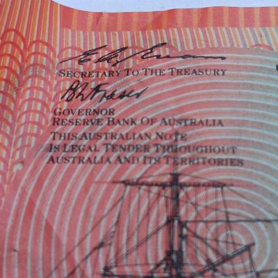 Australia and its territories 20 bill note legal tender.
