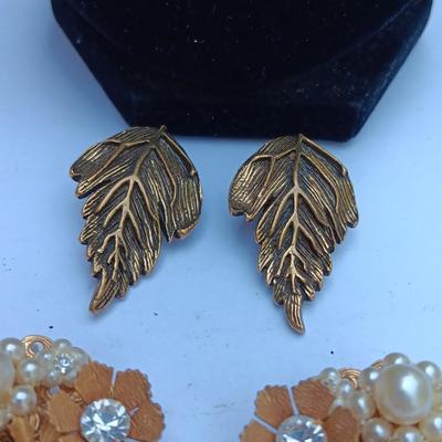 Giant CASTLECLIFF Signed LEAF BIB Antiqued Metal Collar Necklace & Earrings Set