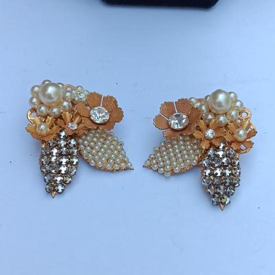 Giant CASTLECLIFF Signed LEAF BIB Antiqued Metal Collar Necklace & Earrings Set