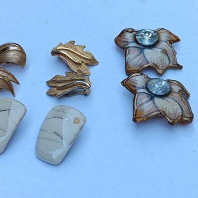 Assortment of Earings Tifari - B.S.K. - and others