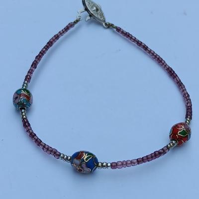 Beatiful vintage Jewelry pieces - pendants - pins - Hat pins