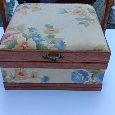 Floral jewelry box - Floral cloth print with porcelain egg