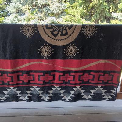 Pendleton reversible Wool Blanket " a celebration of life" American Indian / Alaskan native