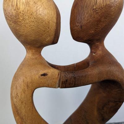 Wooden Love Couple Sculpture