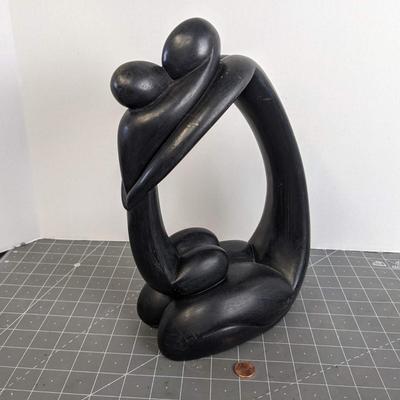 Kissing Sculpture