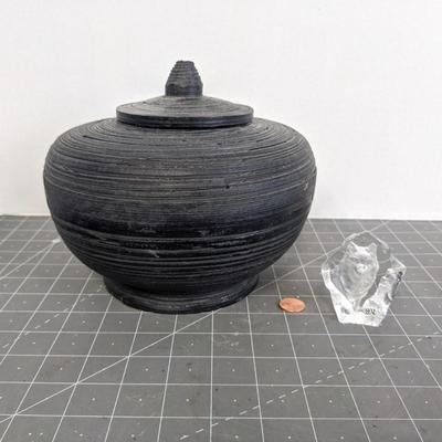 Black Pot and Mats Jonasson Wolf Lead Crystal with Sweden Original Sticker