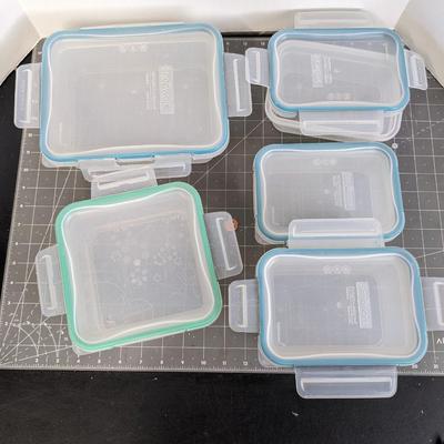 Tupperware Set