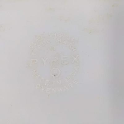 Vintage Pyrex Casserole Dish
