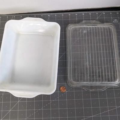 Vintage Pyrex Casserole Dish