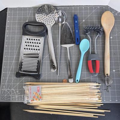 Kitchen Utensil with Grater Bundle