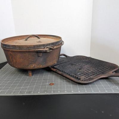 Dutch Oven and Cast Iron Grill Pan