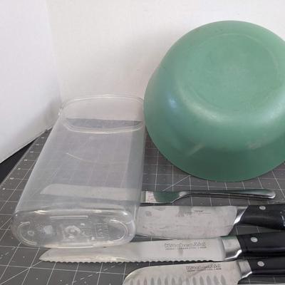 Mismatched knives and Mixing Bowl