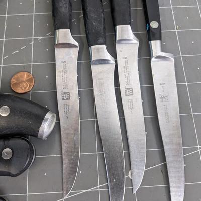 Mismatched knives and Mixing Bowl