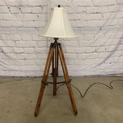 TriPod Lamp
