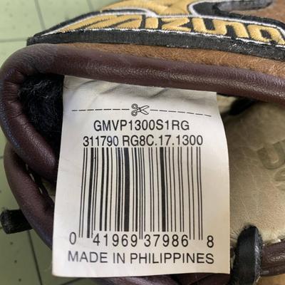 Mizuno Baseball Glove
