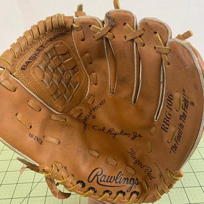 Rawlings Baseball Glove