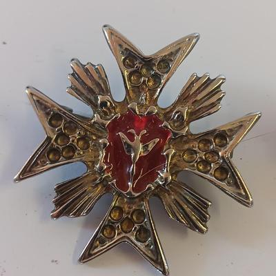 Vintage scout knife with vintage brooch and cuff links